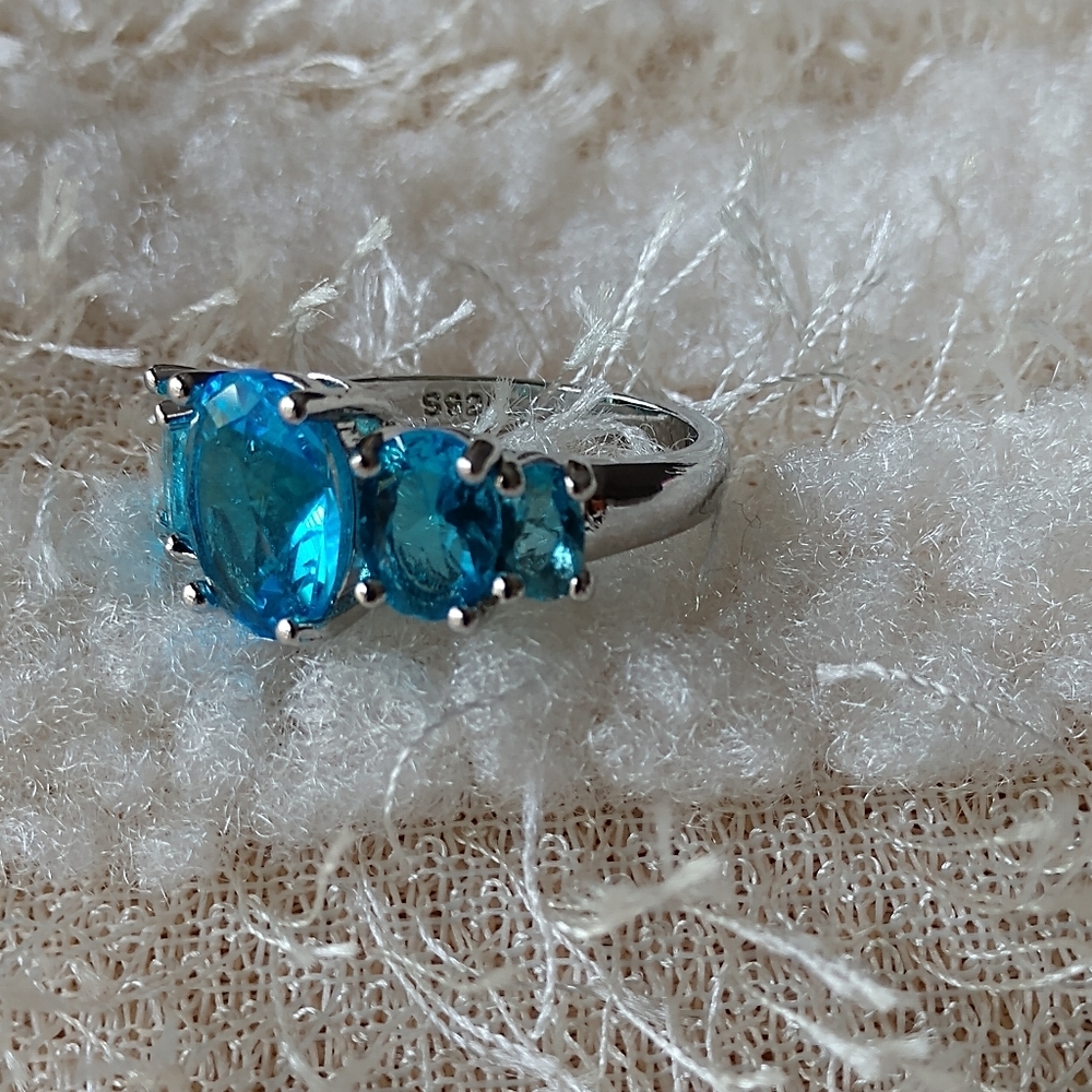 NEW Aquamarine Ring Blue Oval Stones Five Stack Crystals S925 Silver Coated Sz 6 - Picture 3 of 4